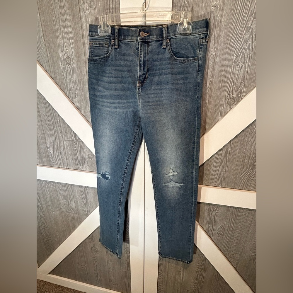 KJ2. Old navy karate slim boys Sz 18, ins 32